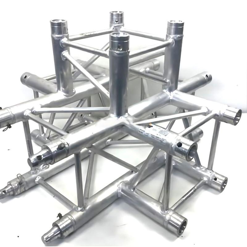 Corner Spigot Truss