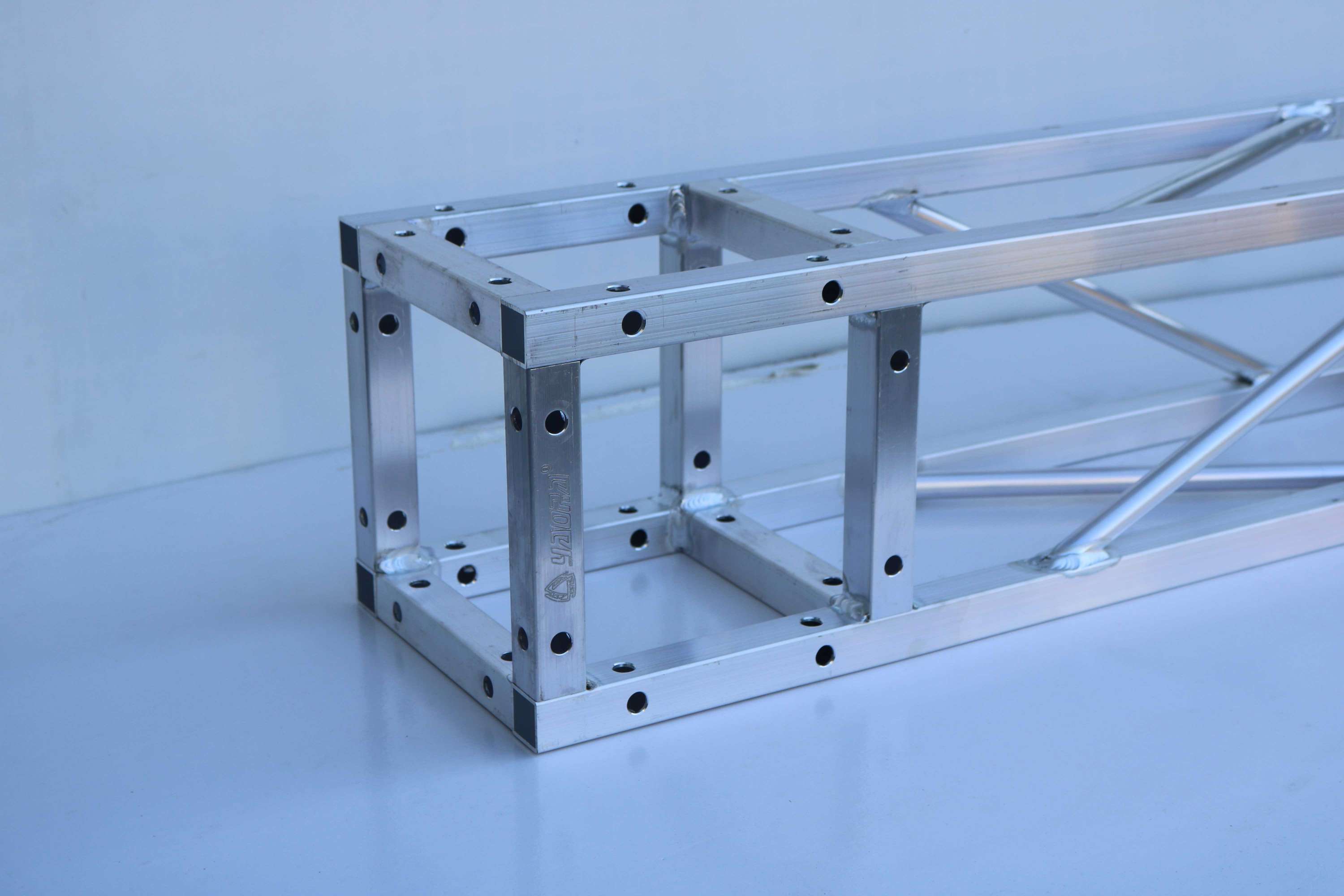 Bolt Truss For Display Stand 